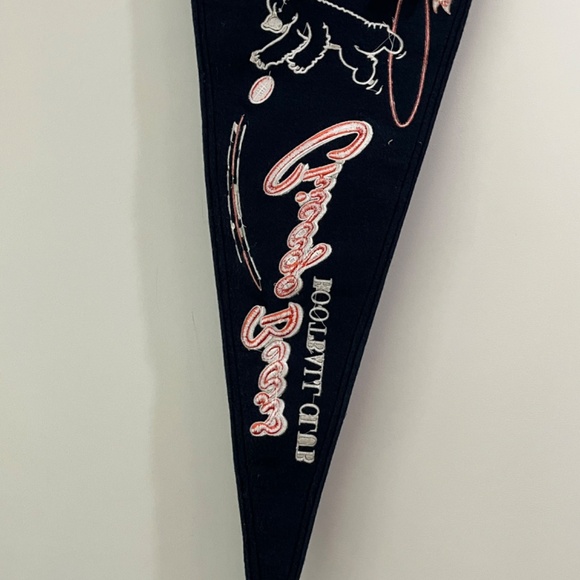 Chicago Bears Throwback Wool Felt Pennant by Winning Streak Sports | Vintage-Sty - Picture 4 of 6